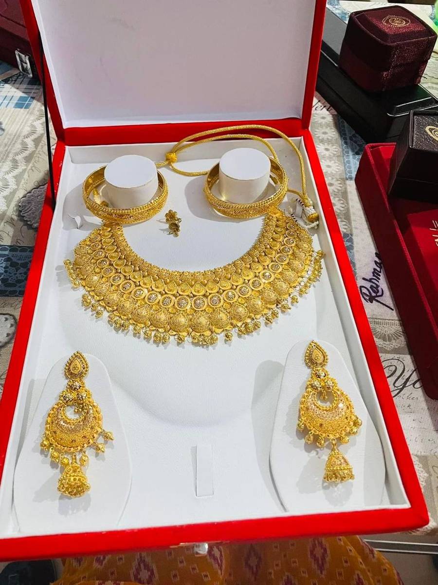 Heavy Gold Necklaces