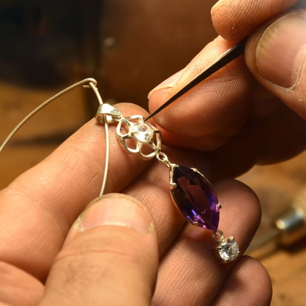 Maintenance for jewelry