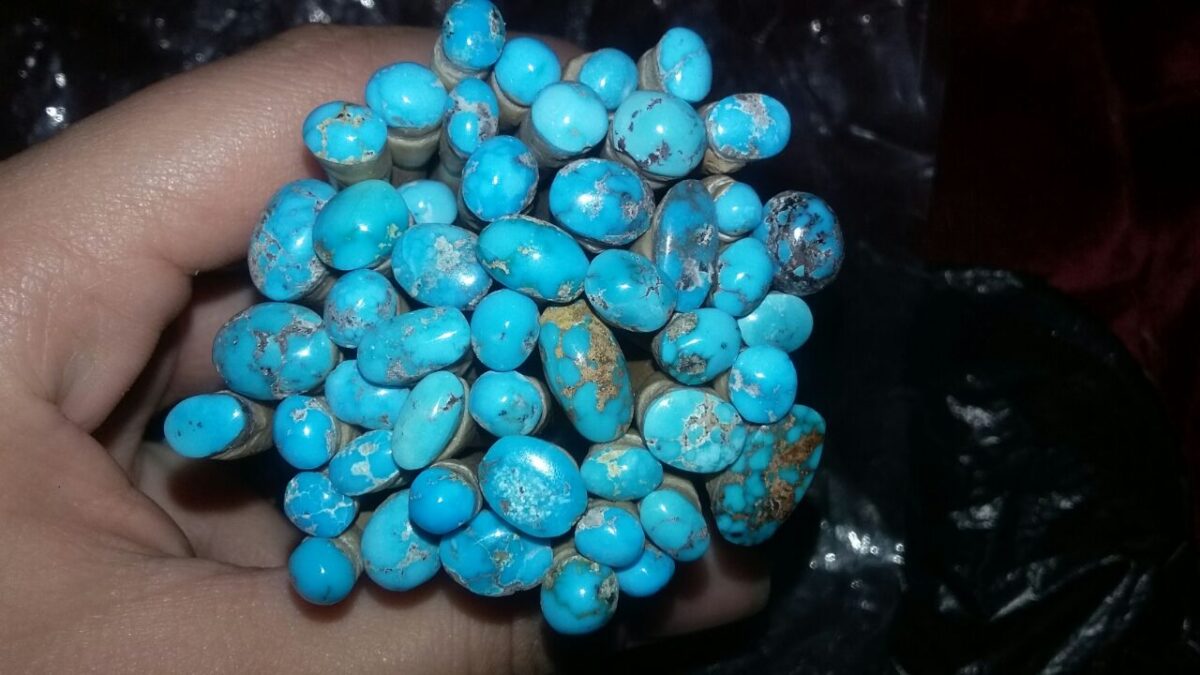 The History and Significance of Turquoise in Iranian Culture and Jewelry